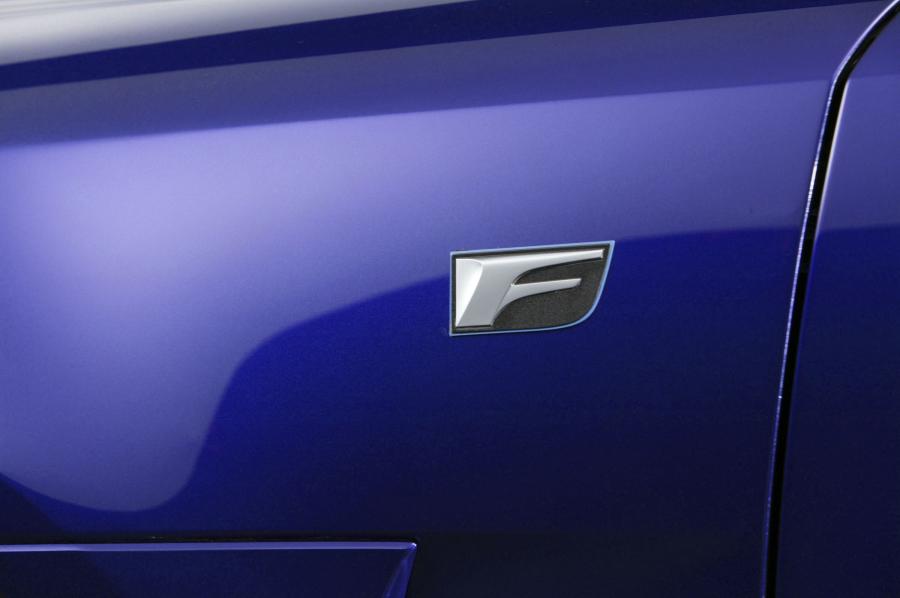  Lexus IS-F 2010 года  (фото 2 из 140)